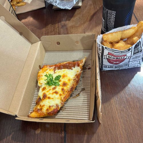 Schnitz Gold Coast Airport