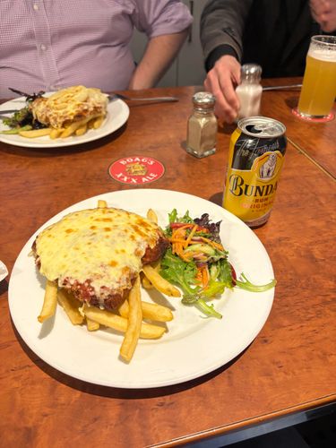 Central Hotel - Bar, Bistro, Gaming & Accommodation