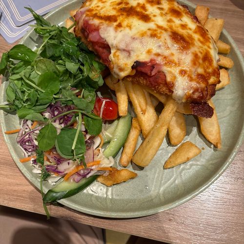 Kirra Beach Hotel