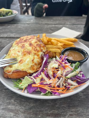 Harrietville Snowline Hotel